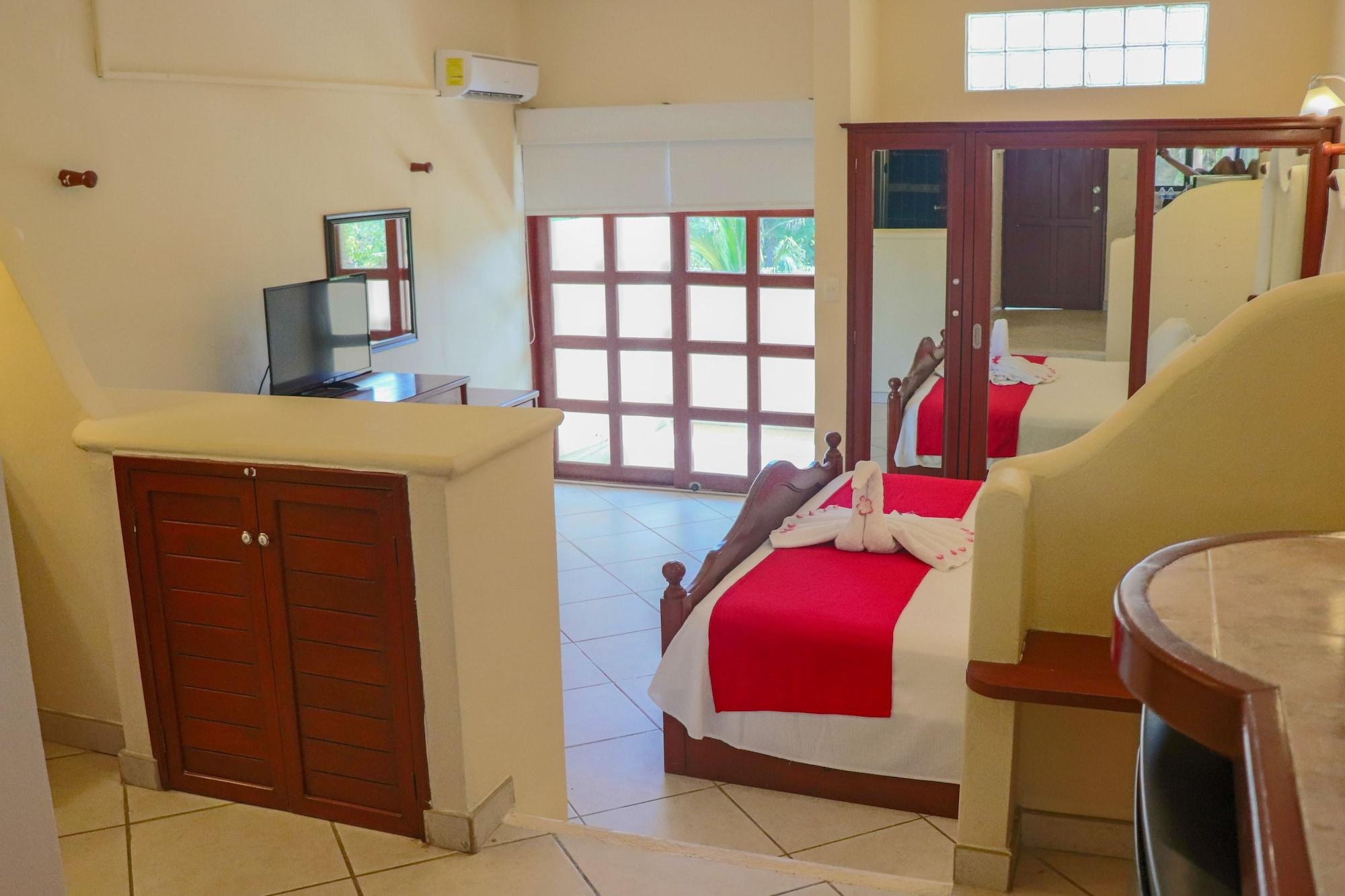 Villas Coco Resort - All Suites (Adults Only) Isla Mujeres Dış mekan fotoğraf