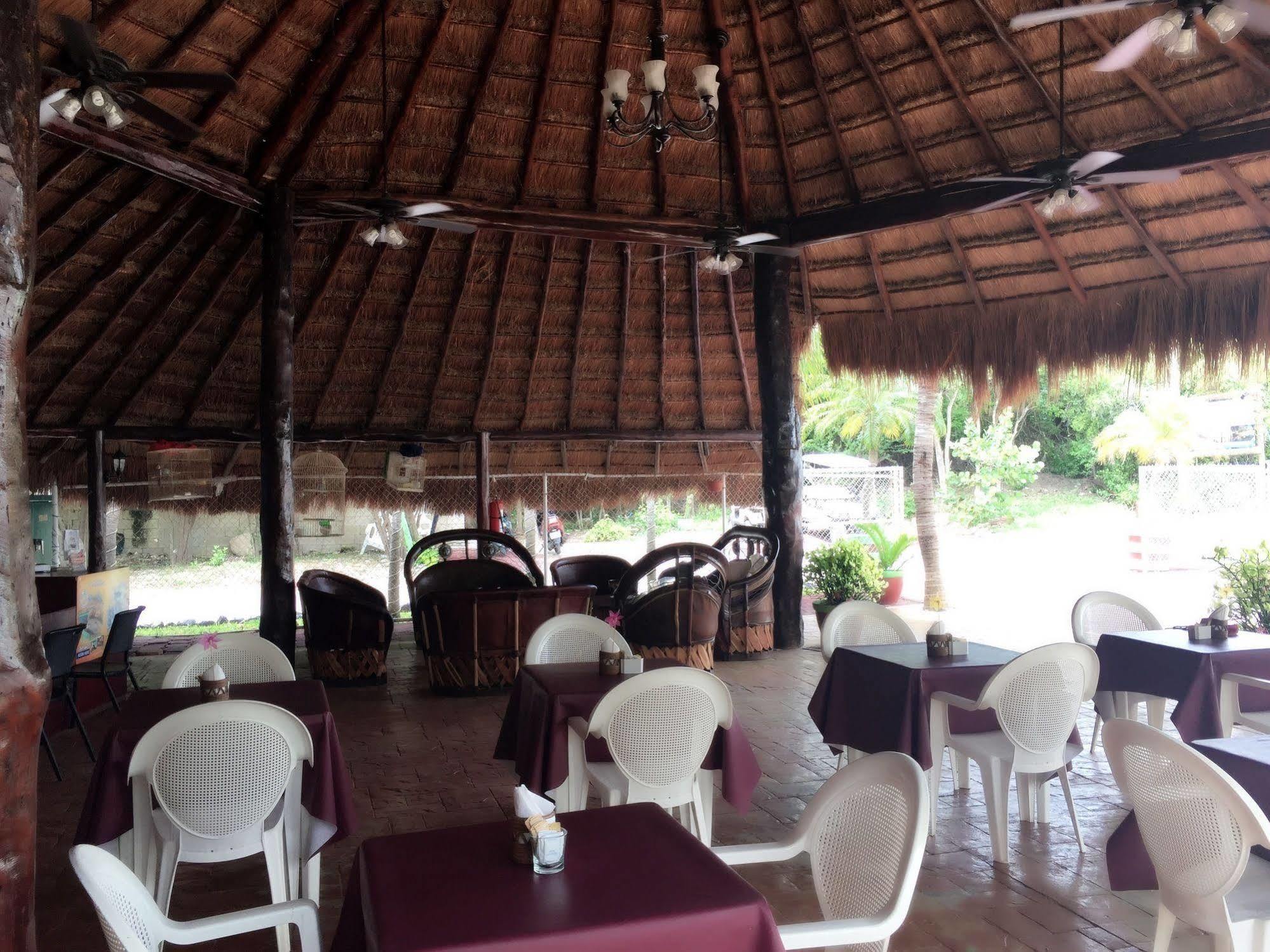 Villas Coco Resort - All Suites (Adults Only) Isla Mujeres Dış mekan fotoğraf